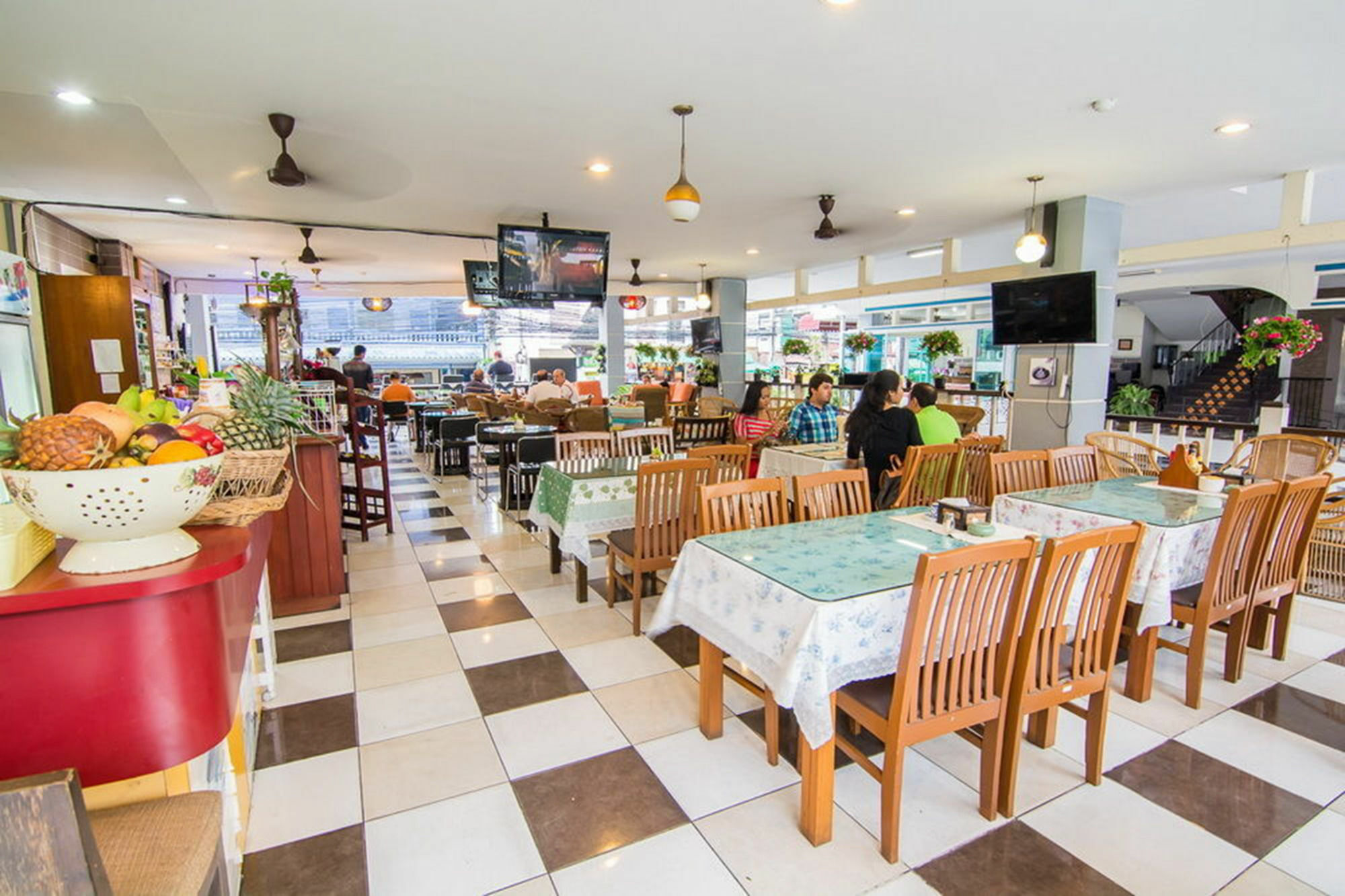 สุทัศน์คอร์ท 5 Hotel Pattaya ภายนอก รูปภาพ