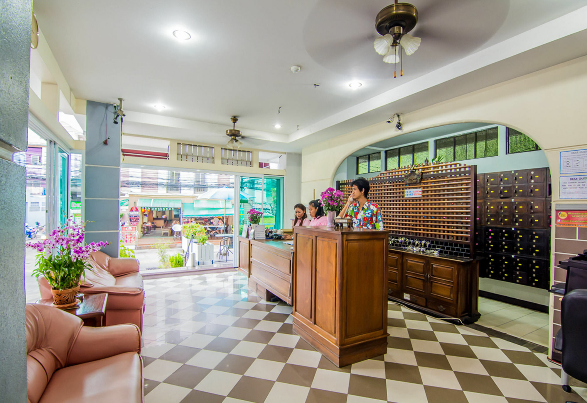 สุทัศน์คอร์ท 5 Hotel Pattaya ภายนอก รูปภาพ